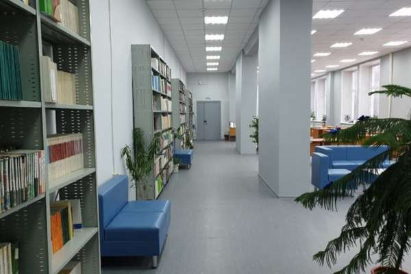 В Хакасском госуниверситете открылся после ремонта читальный зал