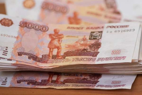 Краевой банкир украла у клиента более 3 млн рублей