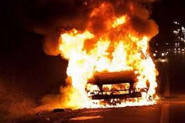 В Хакасии от огня пострадали две машины