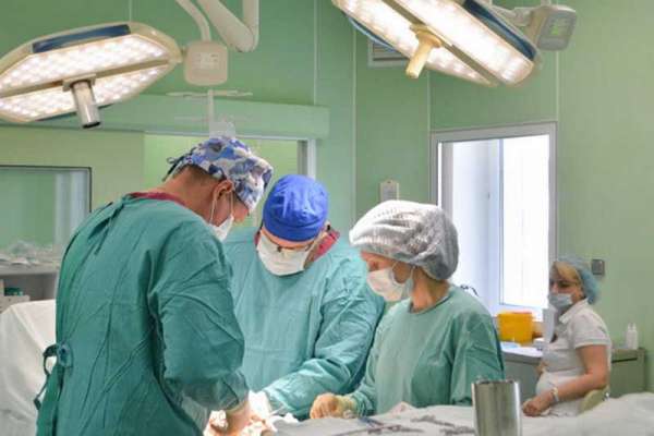 В Хакасии пациенту вырезали 10-килограммовую опухоль