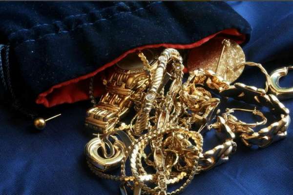 Черногорская полиция нашла украденные украшения