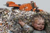 Под Красноярском в мусоре нашли тело младенца