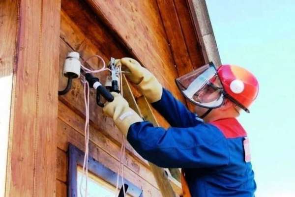 В Хакасии дачников начали по-новому подключать к электричеству