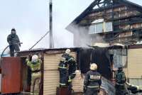 В Сорске из загоревшейся квартиры спасли 3 детей