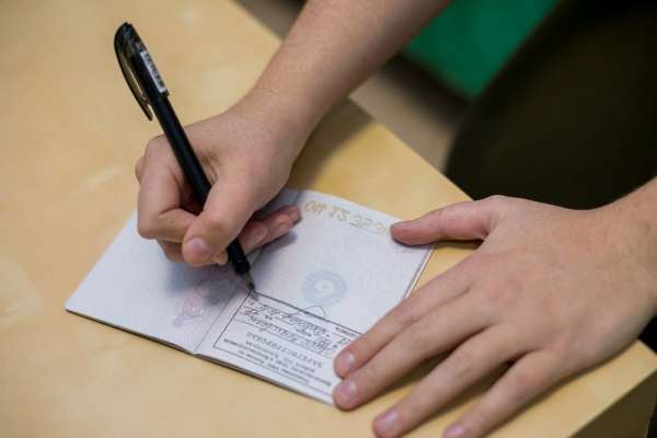Жительнице Минусинска грозит до 3 лет за фиктивную регистрацию