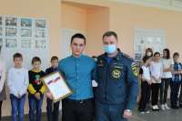 В Краснотуранском районе школьника наградили за спасение утопающего