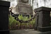 Житель Хакасии может лишиться свободы за кражу с кладбища