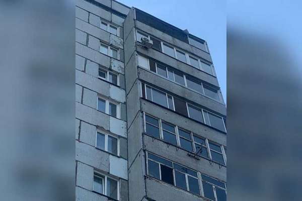В Красноярске прокуратура обратилась в суд после падения на детей балконных конструкций